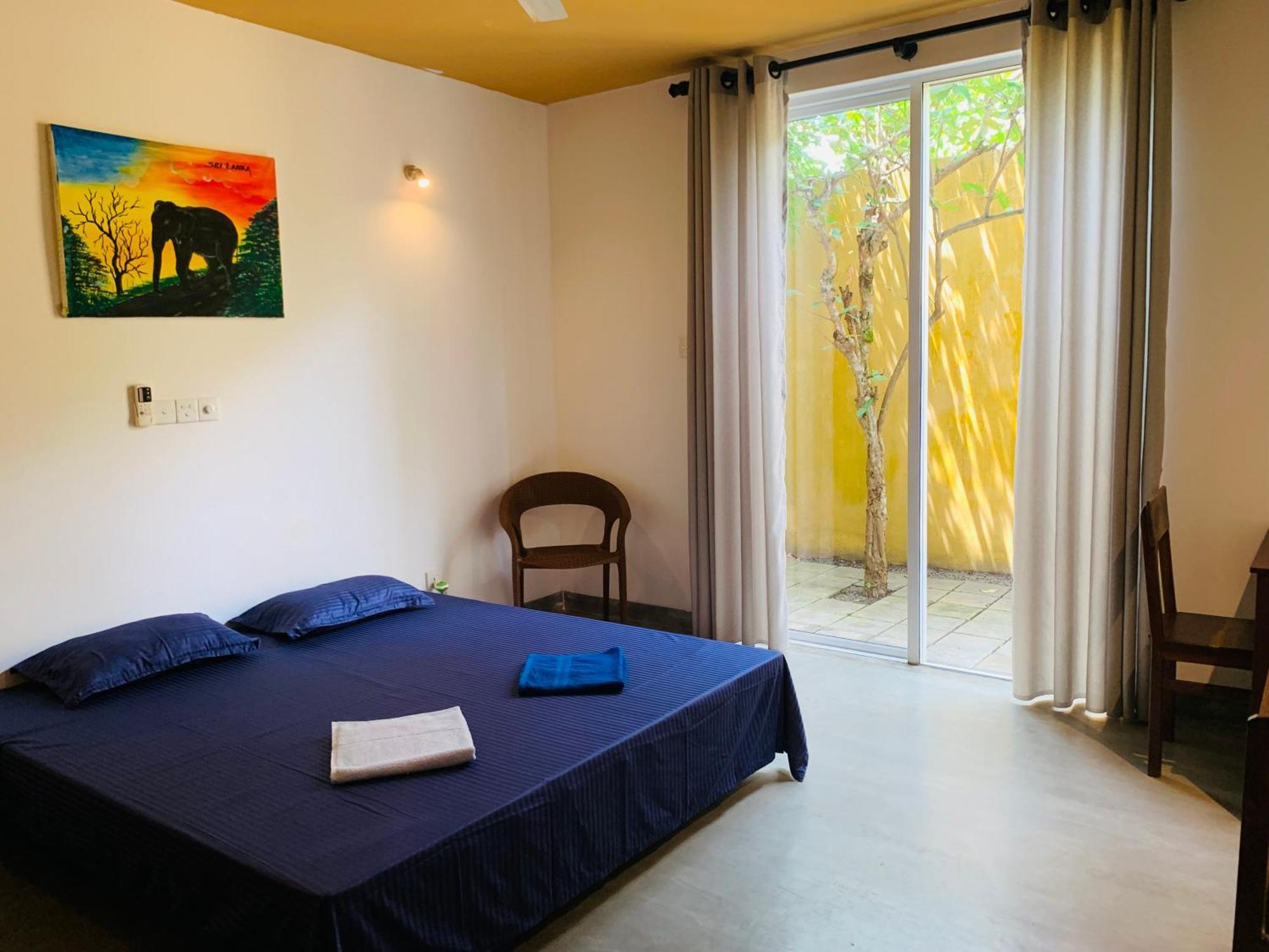 The Hostel Mirissa Esterno foto